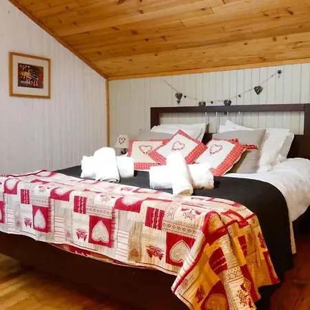 Chalet Falcon With Hot Tub - In A Great Location! Chamonix Exterior foto